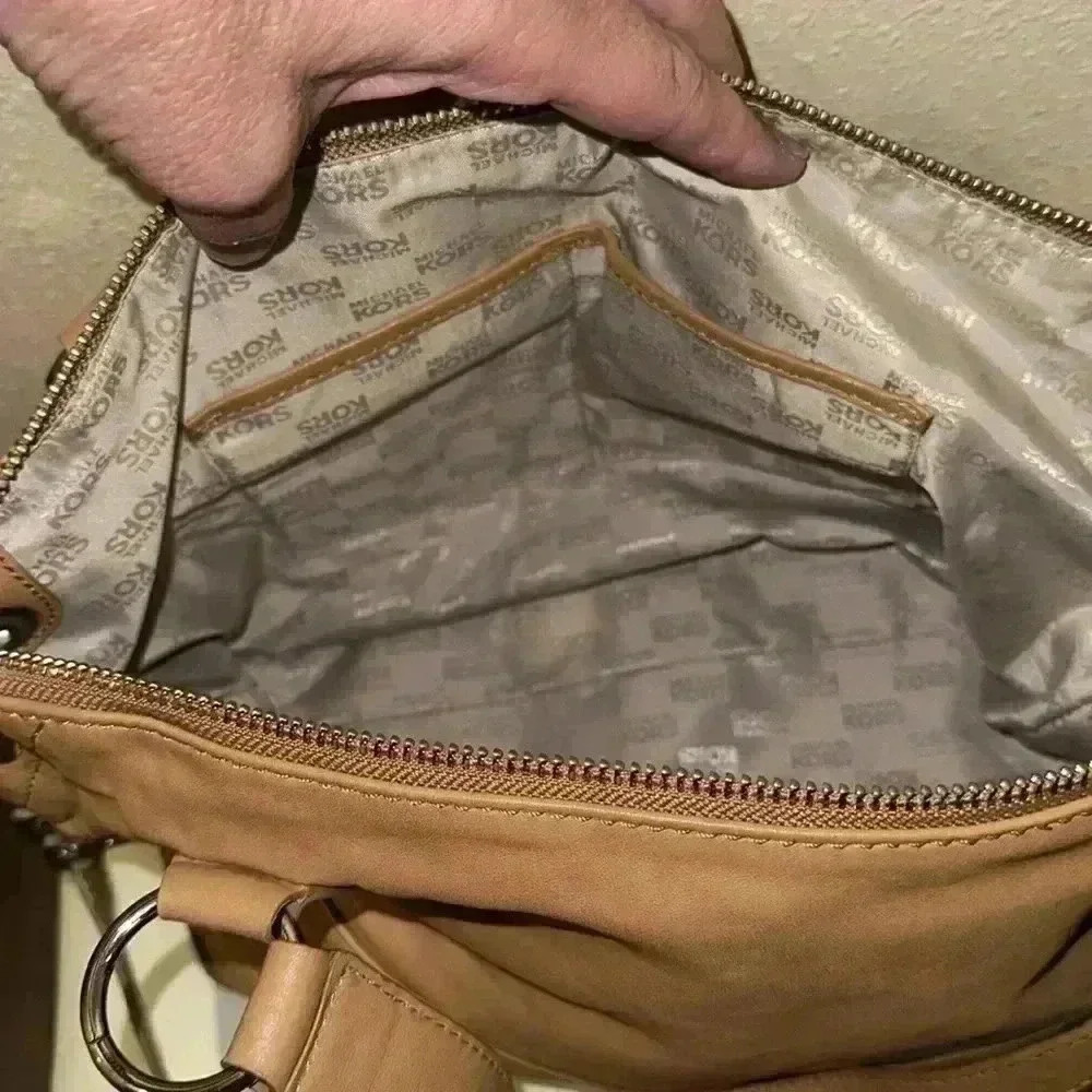 Michael Kors hobo shoulder bag - Picture 9 of 10